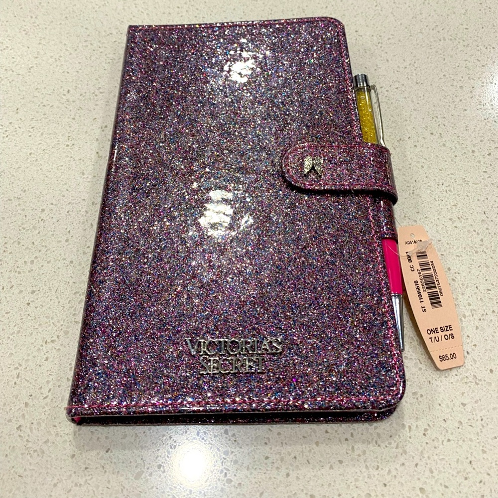 Victoria’s Secret notebook and pen set. NWT
